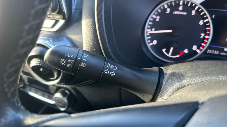 Nissan Juke 1.0 DiG-T 114 Tekna 5dr Petrol Hatchback